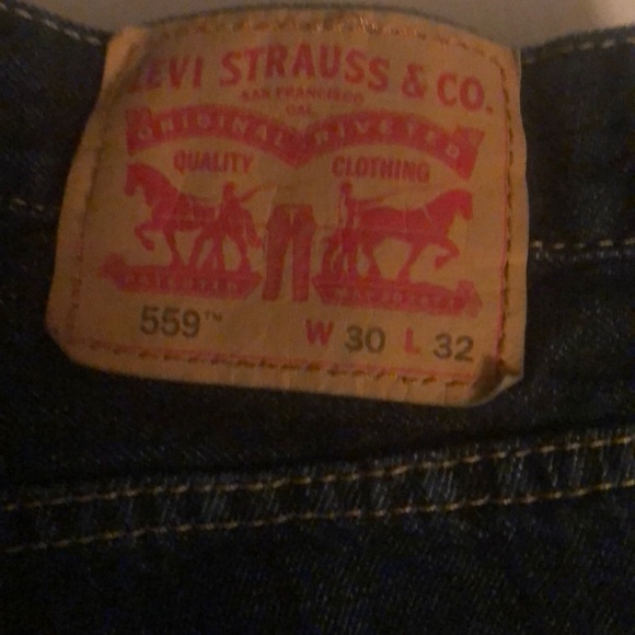 Levi’s - Picture 2 of 4